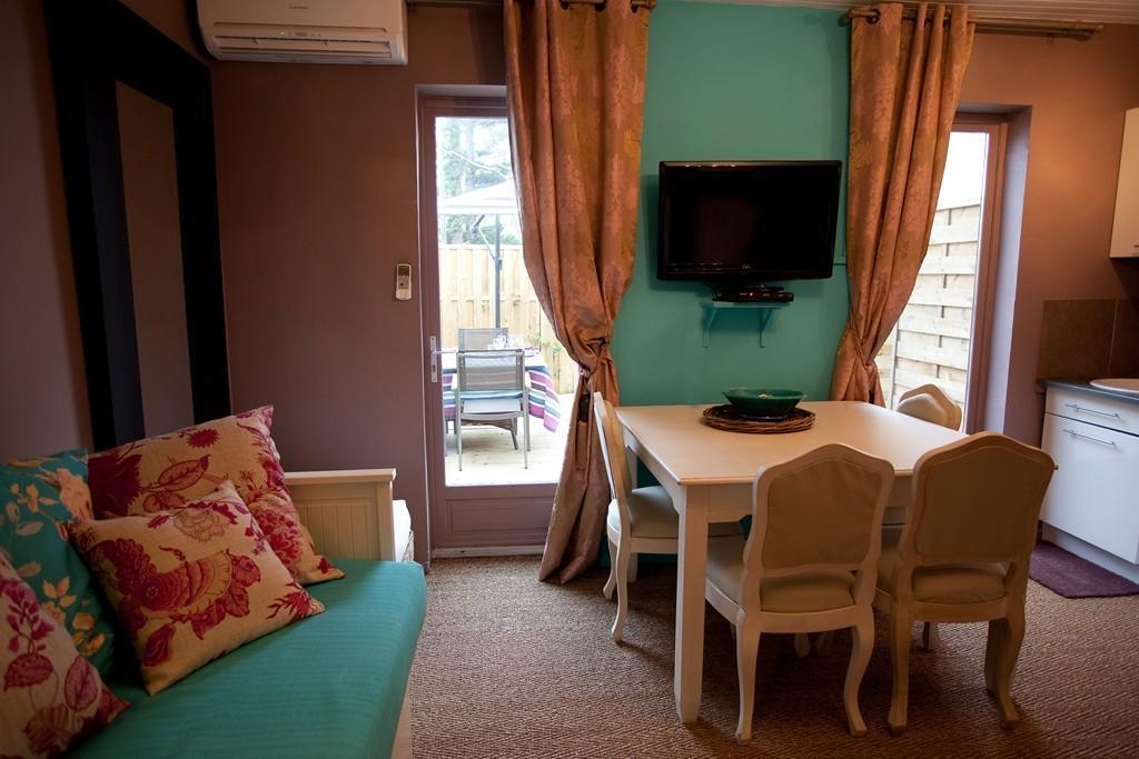 Le Comptoir Des Sables Bed & Breakfast Biscarrosse-Plage Phòng bức ảnh